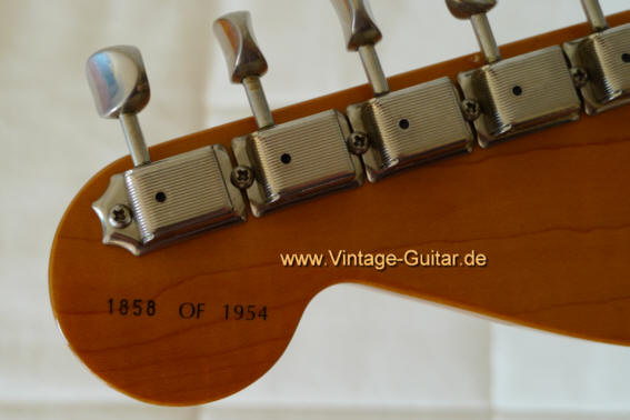 Fender Stratocaster 1954 LTD 3.jpg